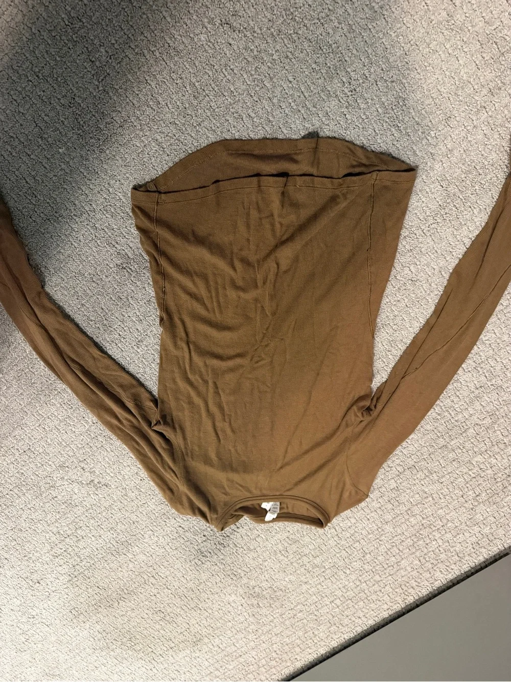 lululemon athletica Long Sleeve Tee in Warm Brown